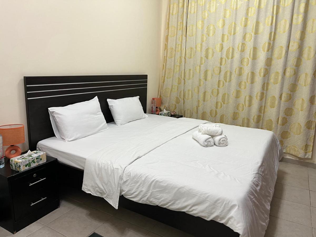 Master Room Attached Bathroom Dubai Ngoại thất bức ảnh